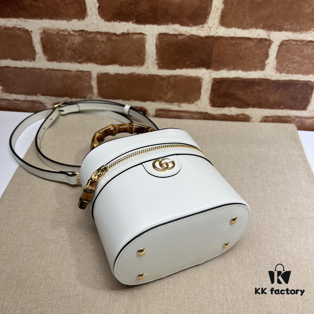 69308f5d6e68136f4d9a96de GUCCI New Arrival Cabinet Quality, Top Original Single Item, Actual Photos. Model No. 760200 White, Dimensions: 15.5×13.5×4 cm, In Stock and Ready to Ship