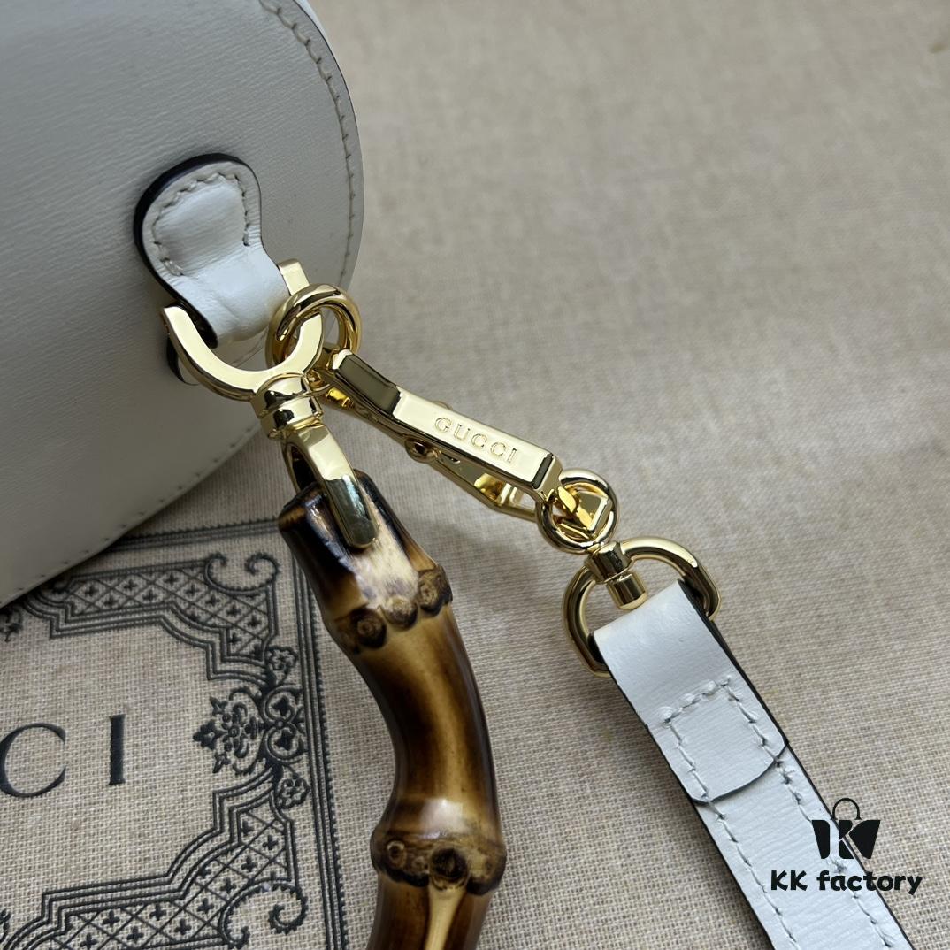 69308f5d6e68136f4d9a96df GUCCI New Arrival Cabinet Quality, Top Original Single Item, Actual Photos. Model No. 760200 White, Dimensions: 15.5×13.5×4 cm, In Stock and Ready to Ship