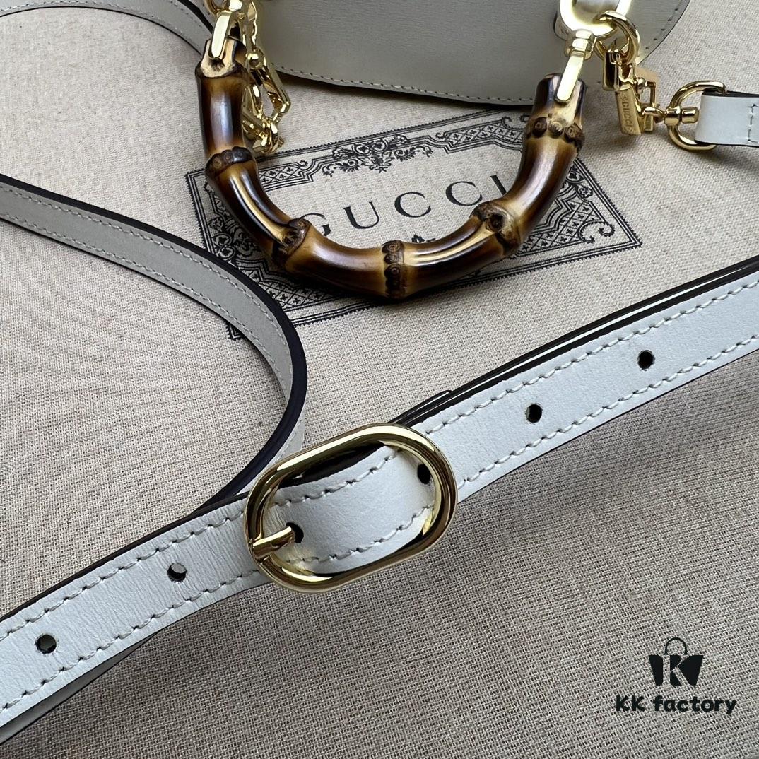 69308f5f6e68136f4d9a96e2 GUCCI New Arrival Cabinet Quality, Top Original Single Item, Actual Photos. Model No. 760200 White, Dimensions: 15.5×13.5×4 cm, In Stock and Ready to Ship