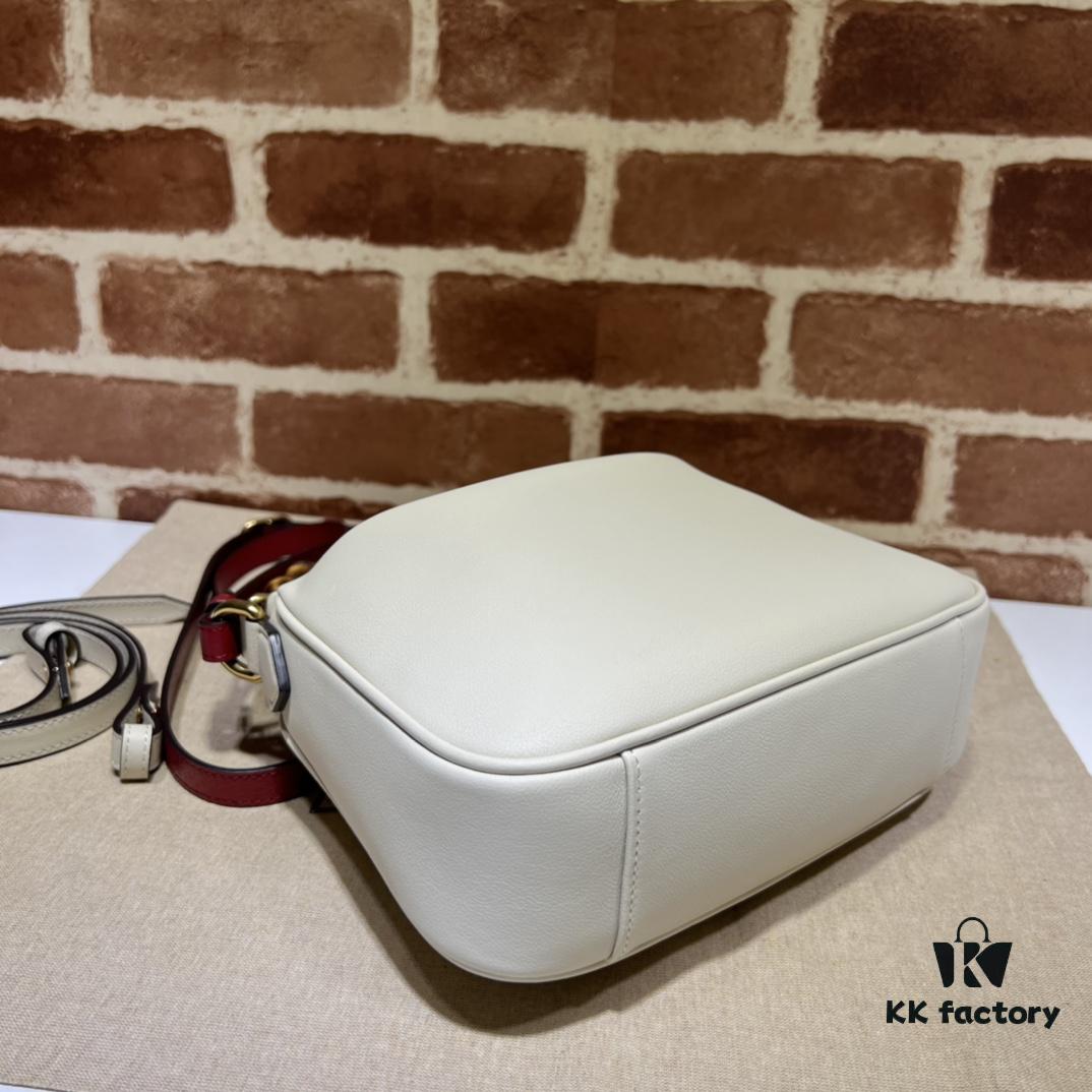 69308f826e68136f4d9a9730 GUCCI Counter Quality, Top Original Single Item, Actual Photos! Model No. 746251 White Leather, Size: 24cm (W) x 15cm (H) x 5cm (Side Width), In Stock for Immediate Shipment