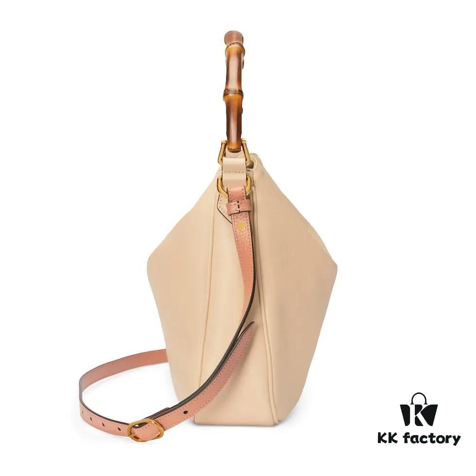 69308f866e68136f4d9a973a GUCCI New Arrival Cabinet Quality, Top Original Single Item. Actual Product Photos. Model No. 746124 Light Apricot, Dimensions: 30×23×6.5 cm. In Stock for Immediate Delivery.
