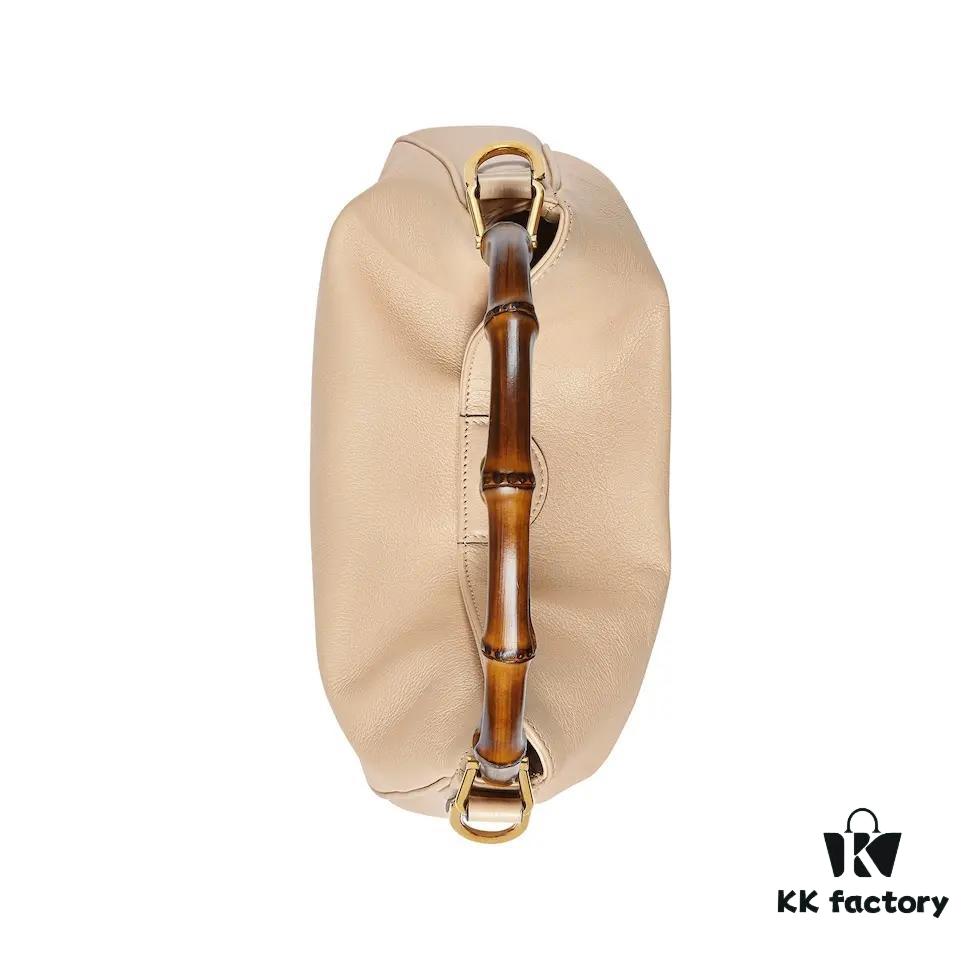 69308f896e68136f4d9a973d GUCCI New Arrival Cabinet Quality, Top Original Single Item. Actual Product Photos. Model No. 746124 Light Apricot, Dimensions: 30×23×6.5 cm. In Stock for Immediate Delivery.