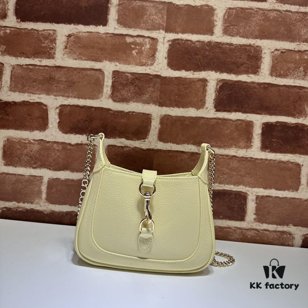 69308ff56e68136f4d9a982c GUCCI Counter Quality, Top Original Stock, Actual Photos! Model No. 782889 Light Yellow Patent Leather, Size: 19.5 x 18 x 3.5 cm (W x H x D), In Stock and Ready to Ship