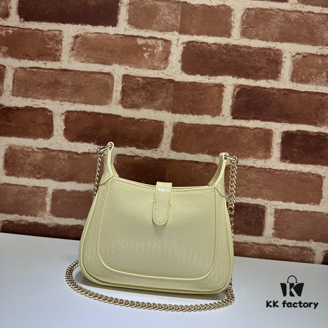 69308ff86e68136f4d9a9833 GUCCI Counter Quality, Top Original Stock, Actual Photos! Model No. 782889 Light Yellow Patent Leather, Size: 19.5 x 18 x 3.5 cm (W x H x D), In Stock and Ready to Ship