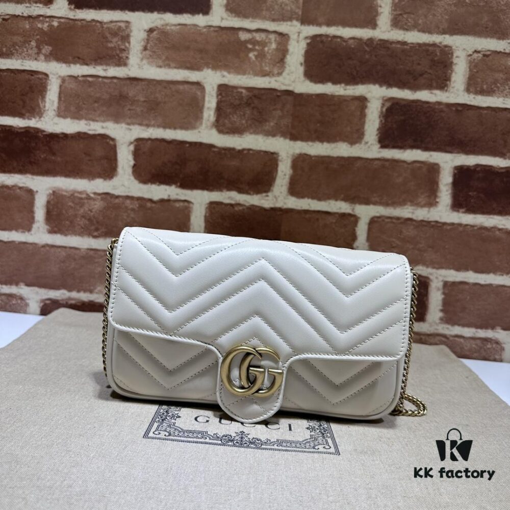 693090bb6e68136f4d9a99db GUCCI New Arrival Cabinet Quality, Top Original Single Item, Actual Photos. Model No. 751526 White Apecar, Size 21×12×5 cm, In Stock and Ready to Ship