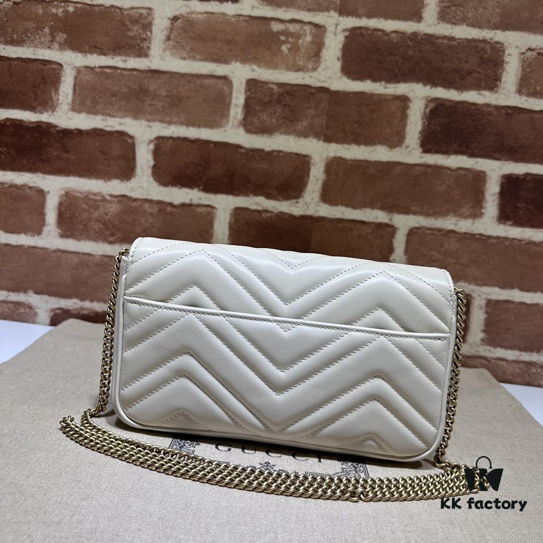 693090bd6e68136f4d9a99df GUCCI New Arrival Cabinet Quality, Top Original Single Item, Actual Photos. Model No. 751526 White Apecar, Size 21×12×5 cm, In Stock and Ready to Ship