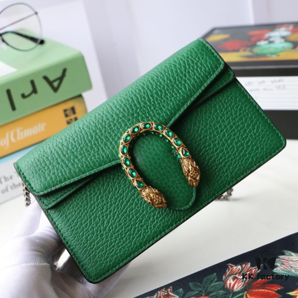 GUCCI Hot Sale, Boutique Quality, Top-Grade Original Order Item, Actual Product Photography. Model No.: 476432 Green / Full Leather. Dimensions: 16.5 cm (W) x 10 cm (H) x 4.5 cm (D). In Stock and Ready to Ship!