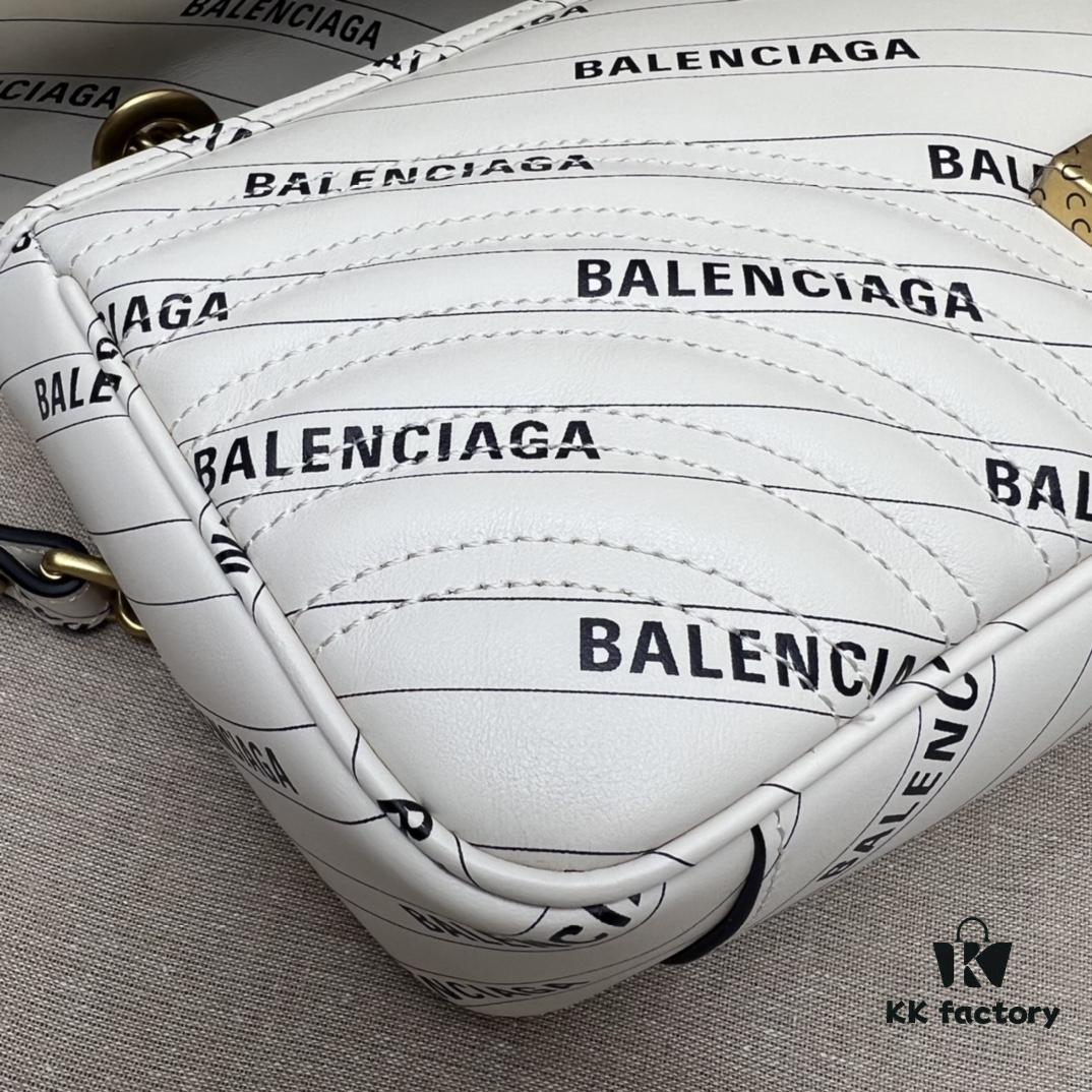 6930914c6e68136f4d9a9ae0 GUCCI New Arrival High-Quality Authentic Stock, Top-Tier Original Order Item, Real Product Photos! Model No. 443497 White Leather Marmont, Dimensions: 26cm W x 15cm H x 7cm D, In Stock for Immediate Shipment