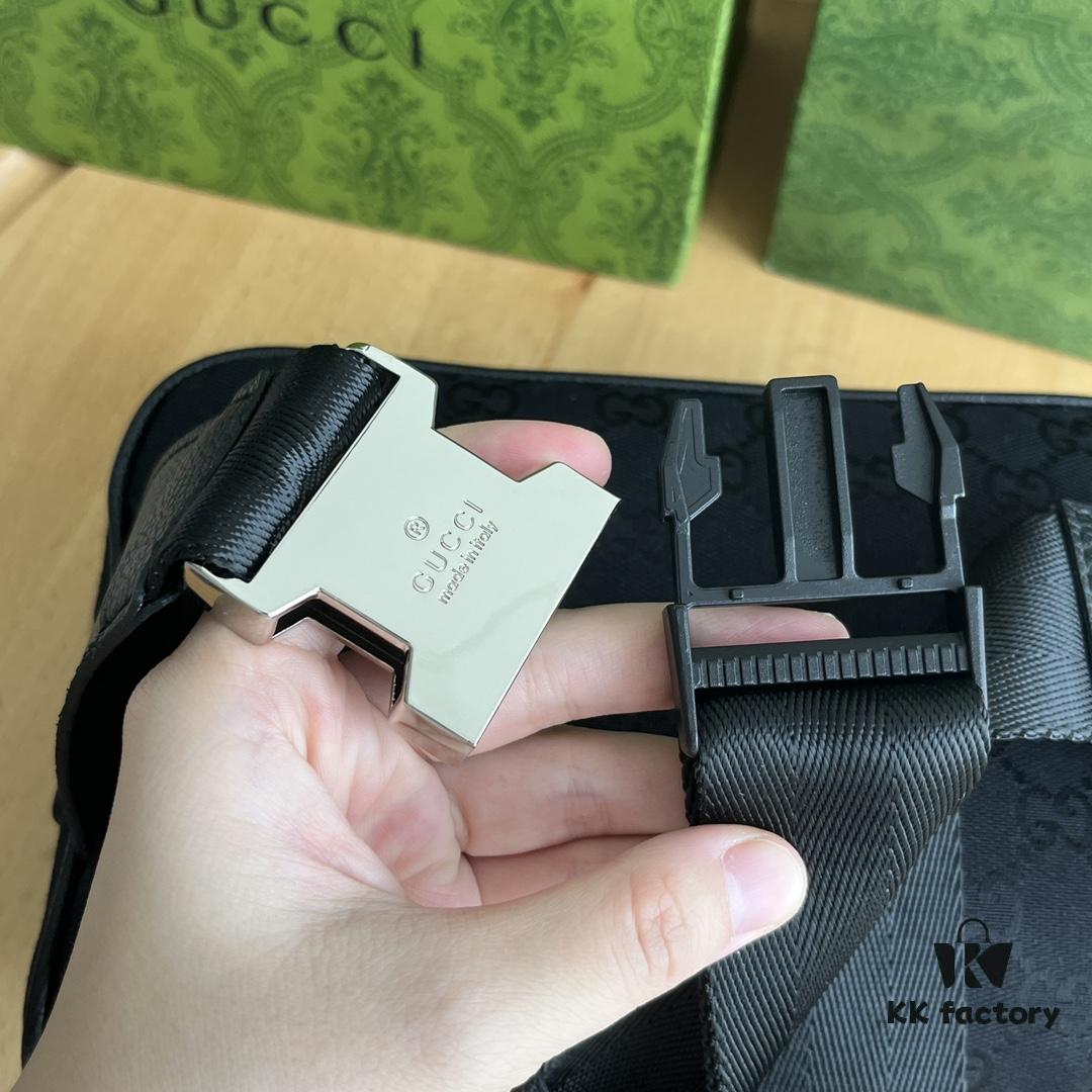 693092a86e68136f4d9a9d28 Gucci Canvas and Leather GG Print Zipper Bag Unisex Crossbody Waist Pouch
