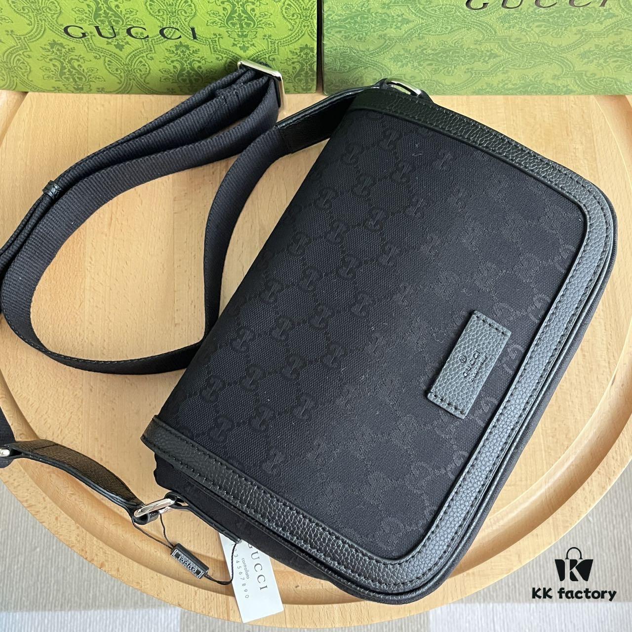 693092b26e68136f4d9a9d39 Gucci New Flat Messenger Bag Model 449172 Black Fabric Size 28x20x9cm