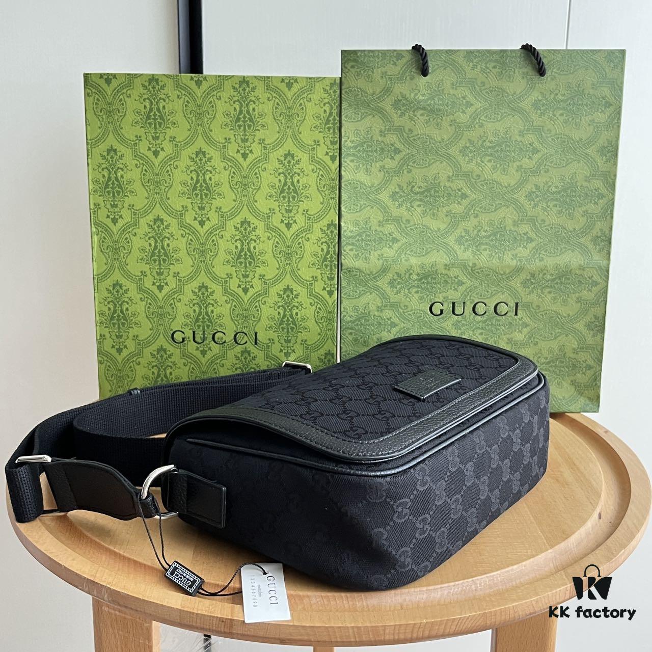 693092b26e68136f4d9a9d3a Gucci New Flat Messenger Bag Model 449172 Black Fabric Size 28x20x9cm