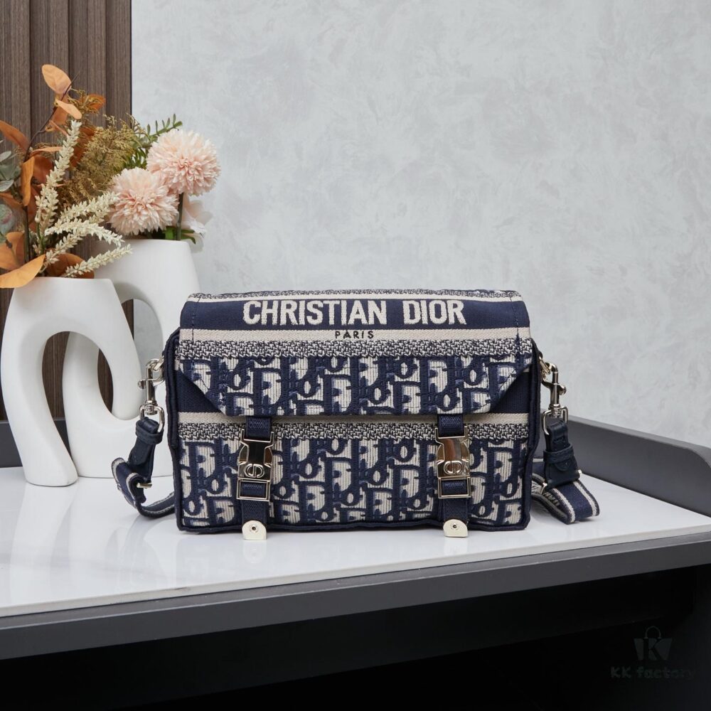 693092df6e68136f4d9a9d7c Small DIOR New Messenger Bag with Box 🆕❤️