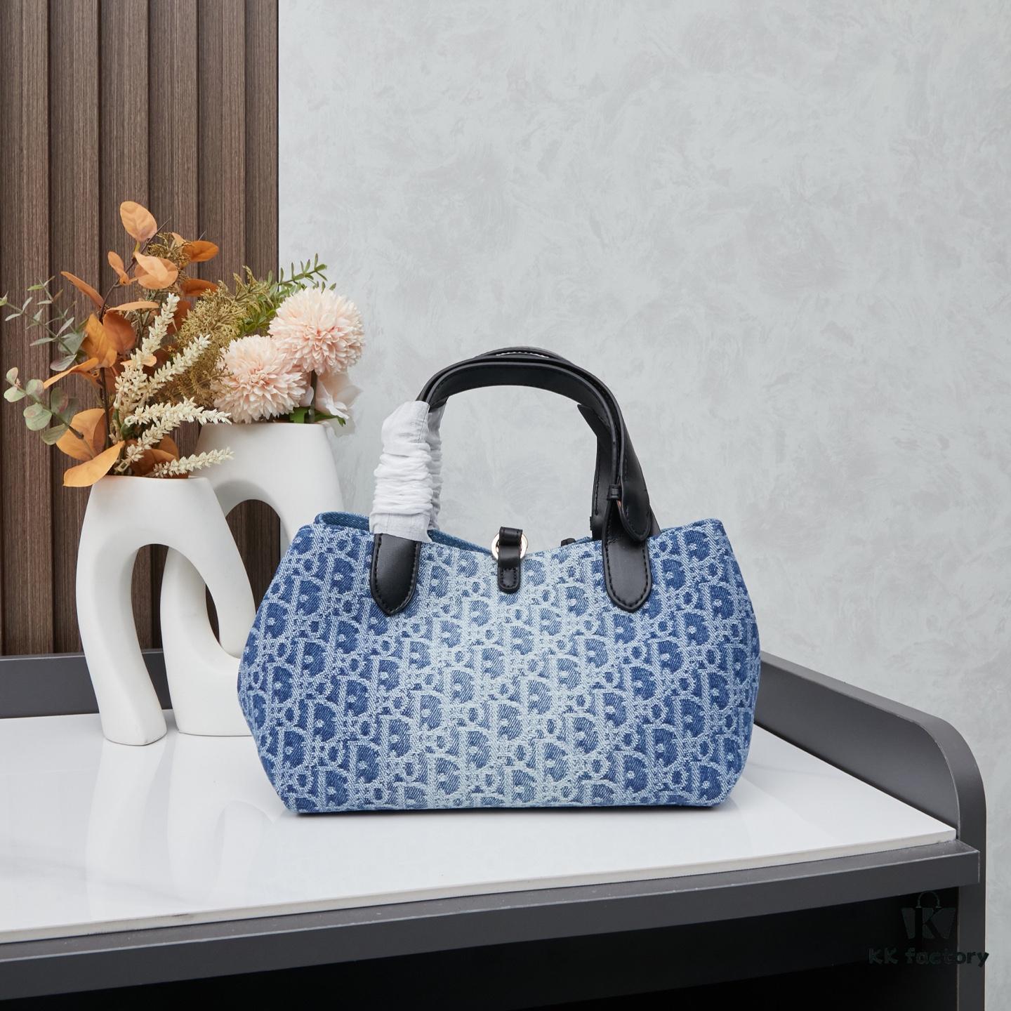Small Dior Toujours Bag
