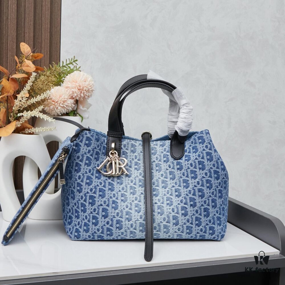 693092f46e68136f4d9a9d9b Dior Toujours Medium Bag in Black Calfskin with Cannage Stitching
