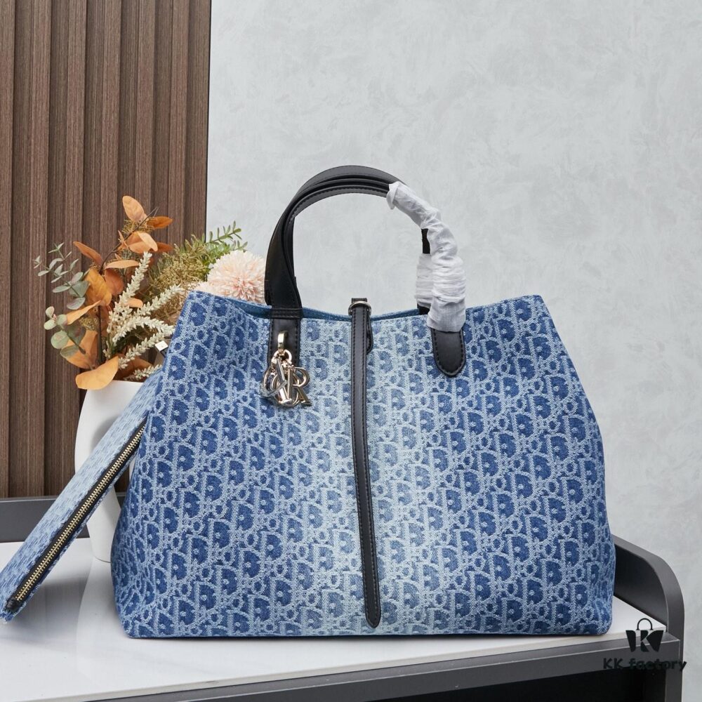 693092fe6e68136f4d9a9da8 Large Dior Toujours Bag