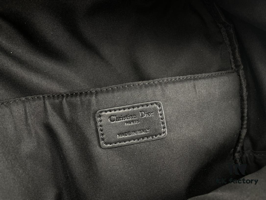 693093076e68136f4d9a9db9 Embroidered Large Upgrade Backpack Dior 2020 Pre-Spring New Arrival 💥 Oblique Canvas and Black Grained-Touch Calfskin Backpack, Dior Signature Detail, Quilted Tech Mesh Back Panel and 3D 'CD' Logo 🌟 Black Calfskin Trim, Black Quilted Nylon Adjustable Strap ♻️ Dual Function: Shoulder Carry and Handheld