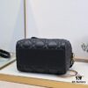 6930933e6e68136f4d9a9e18 Dior Groove .25 Handbag in Blue Oblique Print