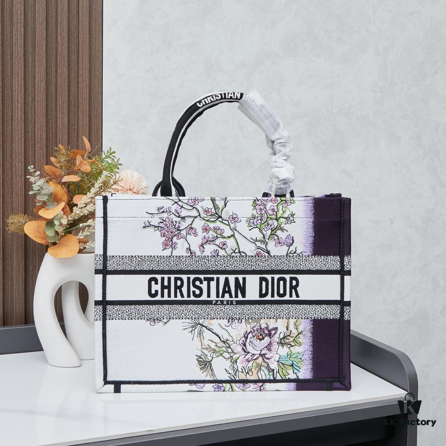 Embroidered Medium [Di0r Book Tote]