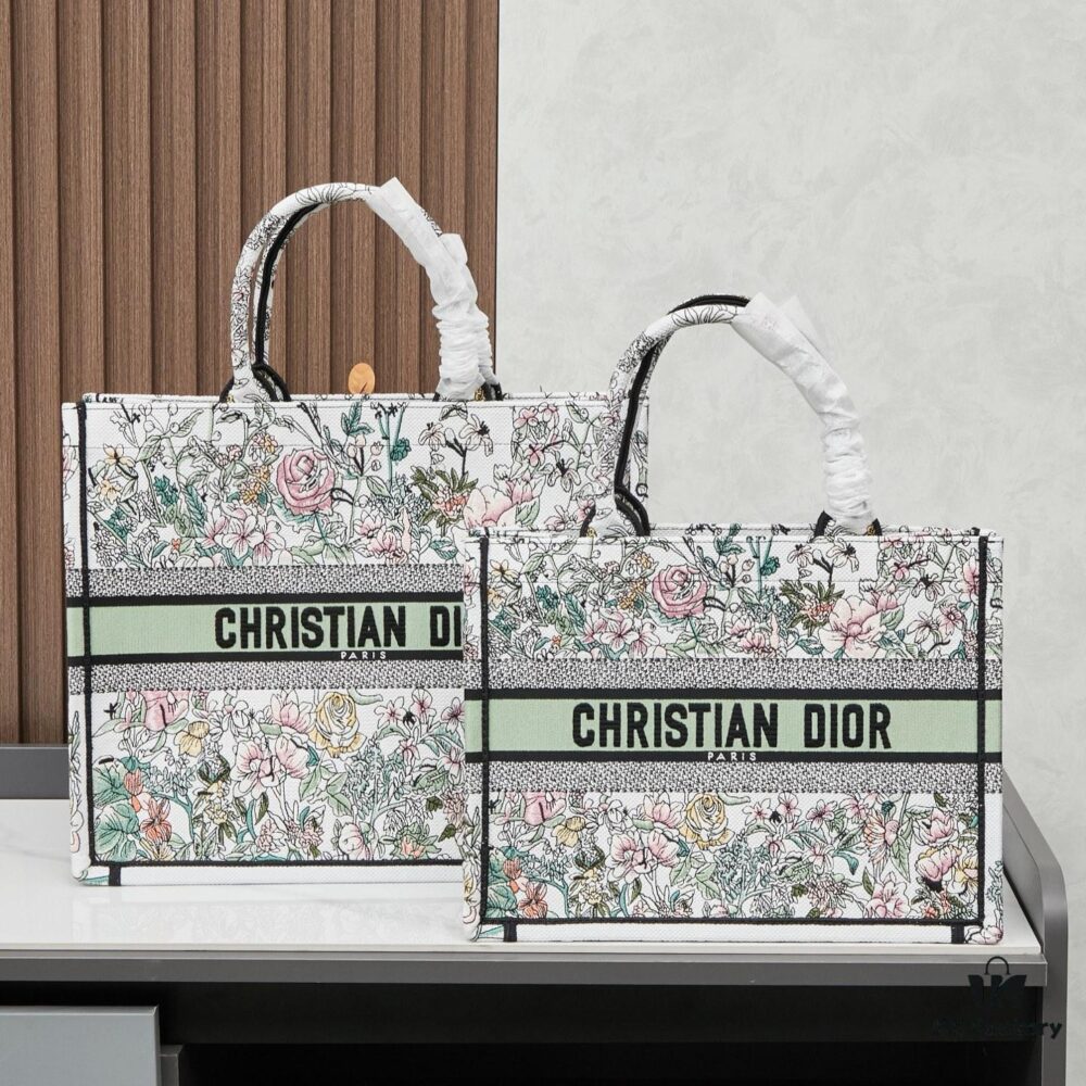 693093626e68136f4d9a9e5b Original Order Embroidered Medium Di0r Book Tote
