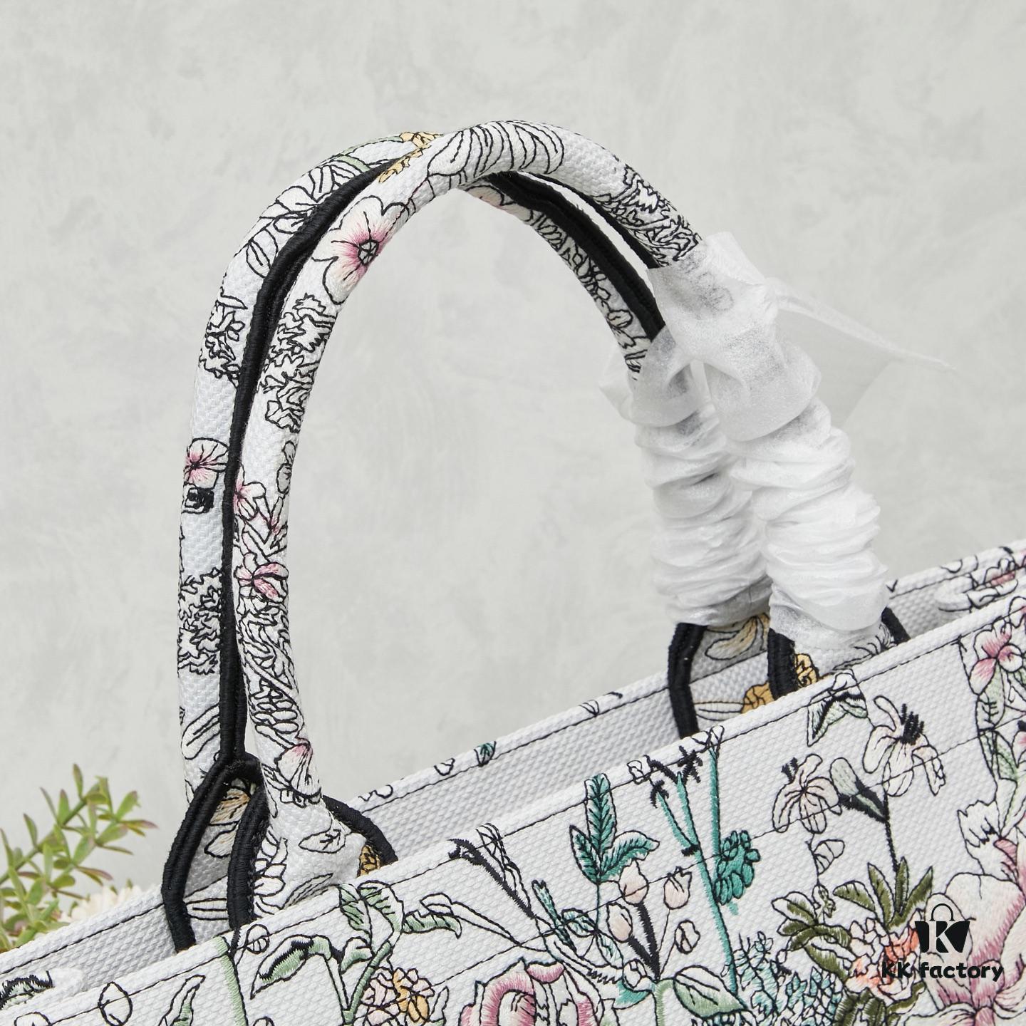 693093786e68136f4d9a9e7e Original Order Embroidered Large Di0r Book Tote
