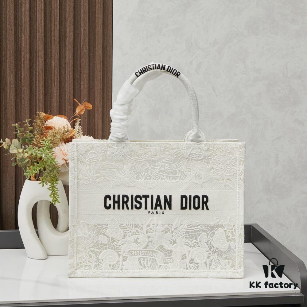 693093796e68136f4d9a9e7f Original Order Embroidered Medium Di0r Book Tote