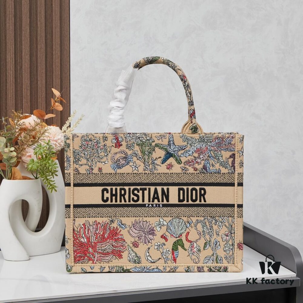 693093836e68136f4d9a9e96 Original Order Embroidered Medium Di0r Book Tote