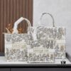 693093a36e68136f4d9a9ed1 Book Tote Bag (Small Size, Embroidered 26.5cm)