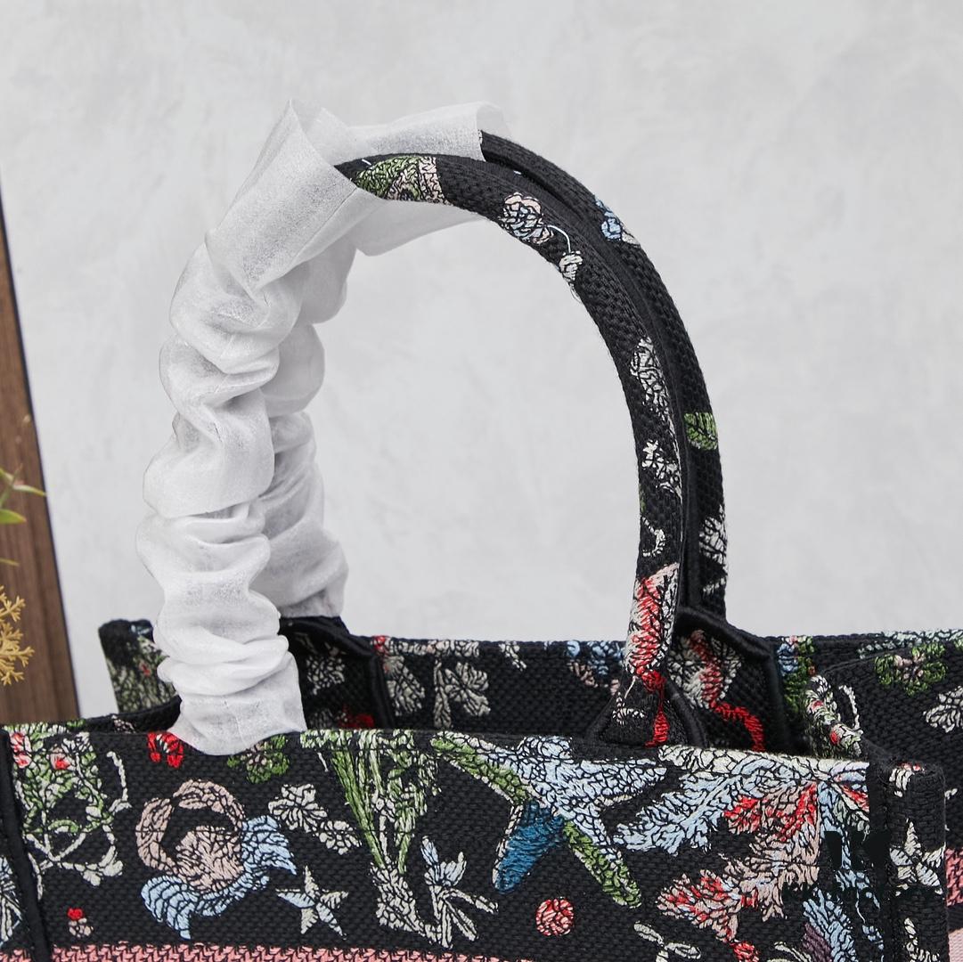 693093b16e68136f4d9a9ee6 Book Tote Bag with Embroidered Small Size 26.5cm