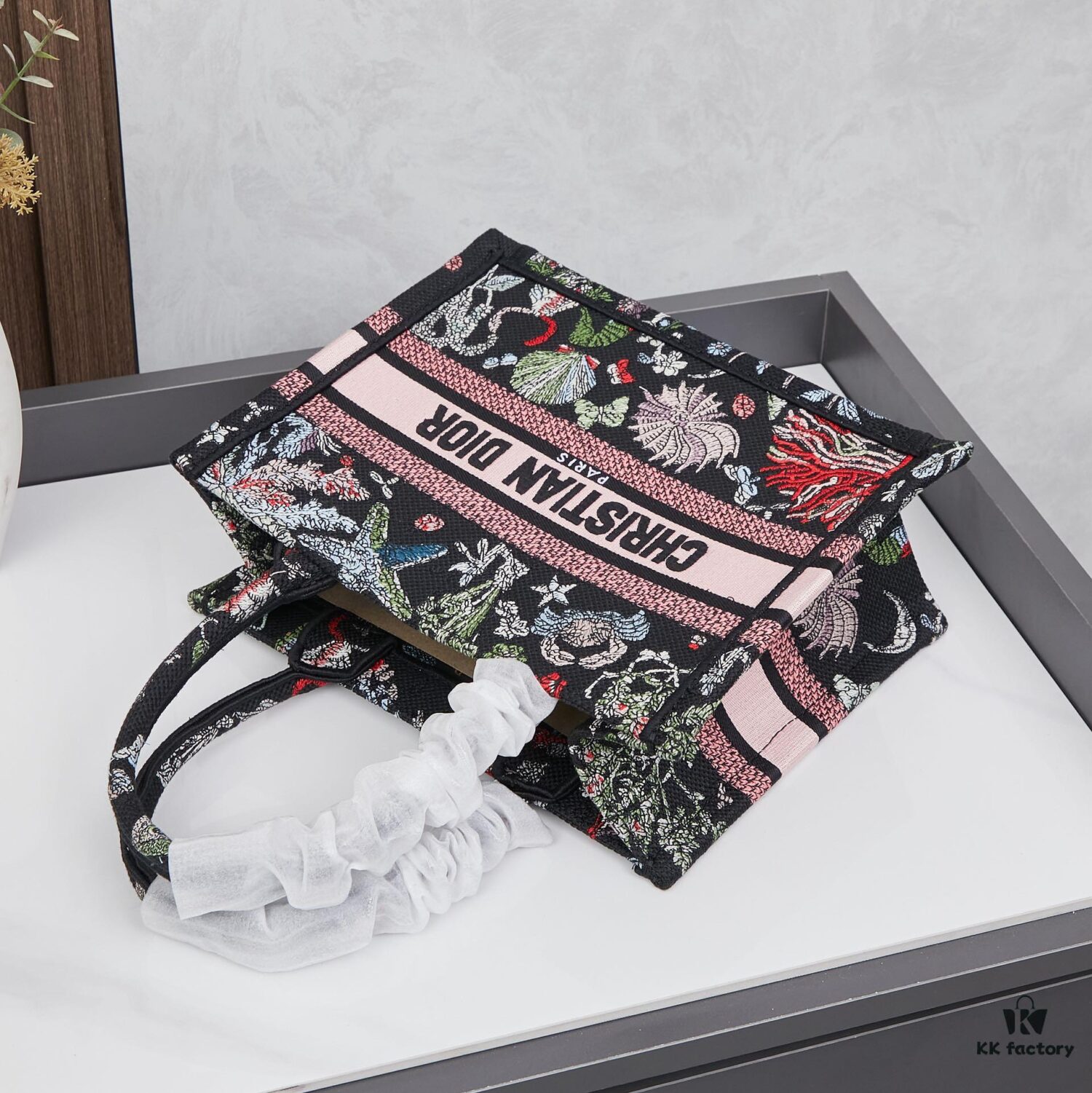 693093b26e68136f4d9a9ee8 Book Tote Bag with Embroidered Small Size 26.5cm