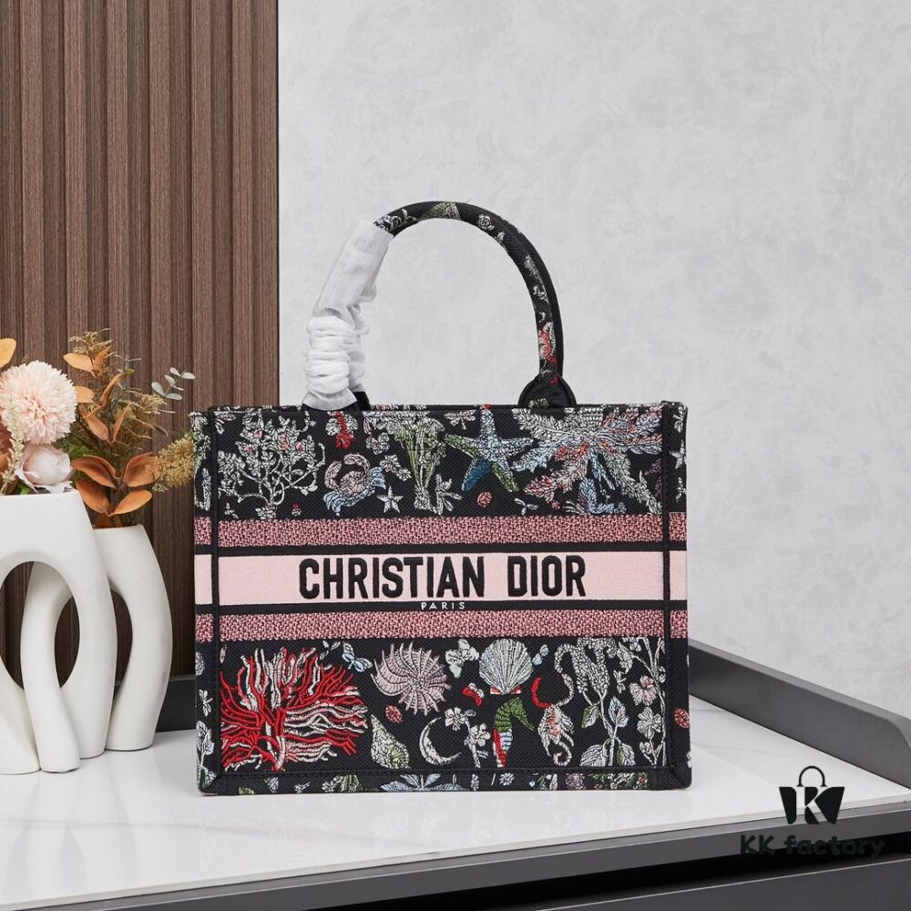 693093b56e68136f4d9a9eee Original Order Embroidered Medium Di0r Book Tote