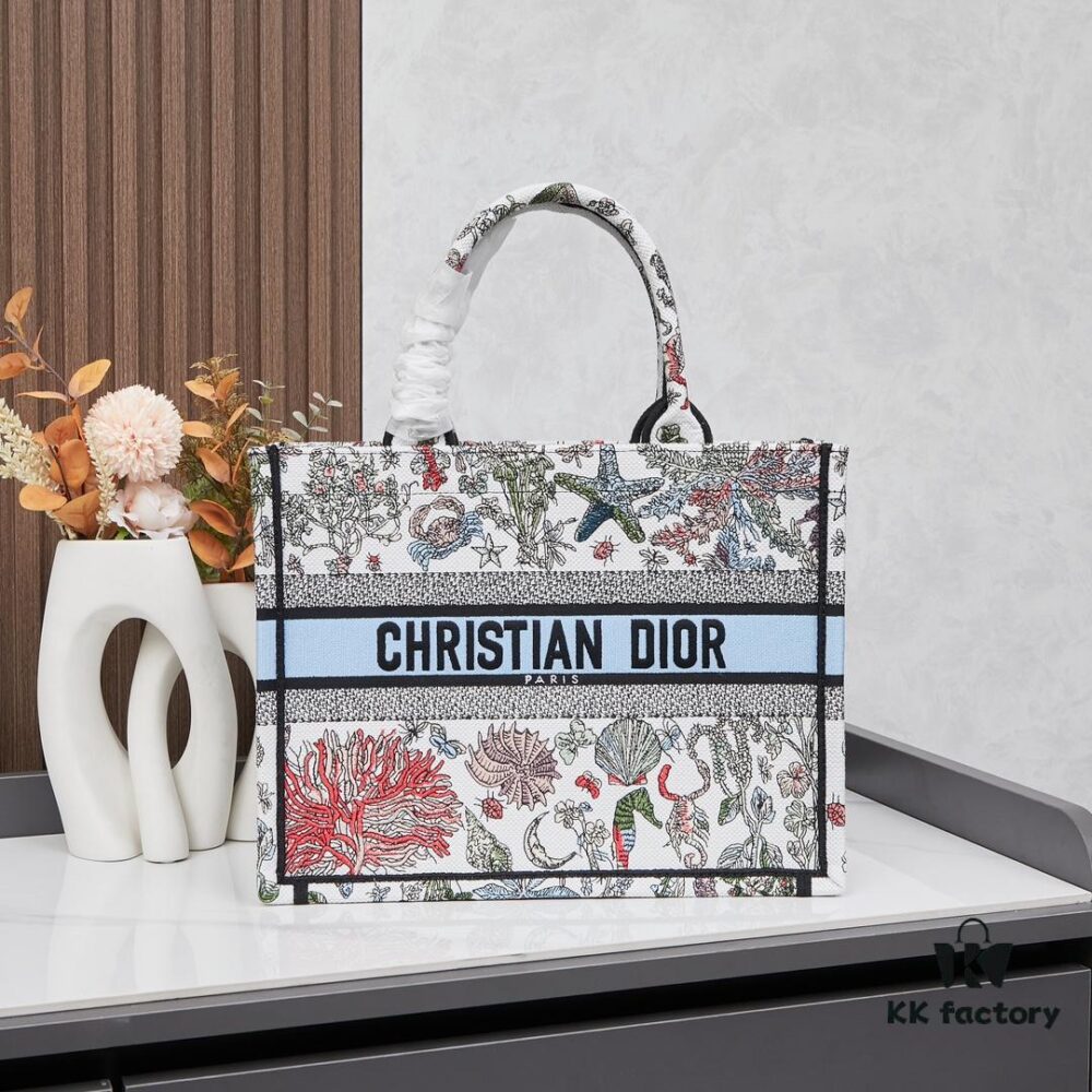 693093c66e68136f4d9a9f09 Original Order Embroidered Medium Di0r Book Tote