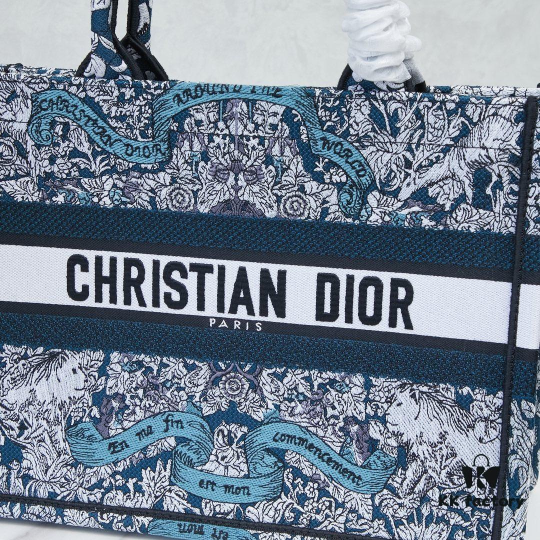 693094176e68136f4d9a9fa5 Original Order Embroidered Medium Di0r Book Tote