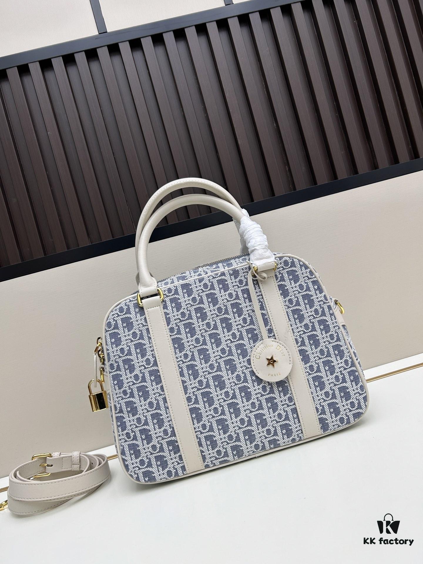 693094426e68136f4d9a9ff9 Large D-Vibe Bowling Bag in Blue Oblique Print