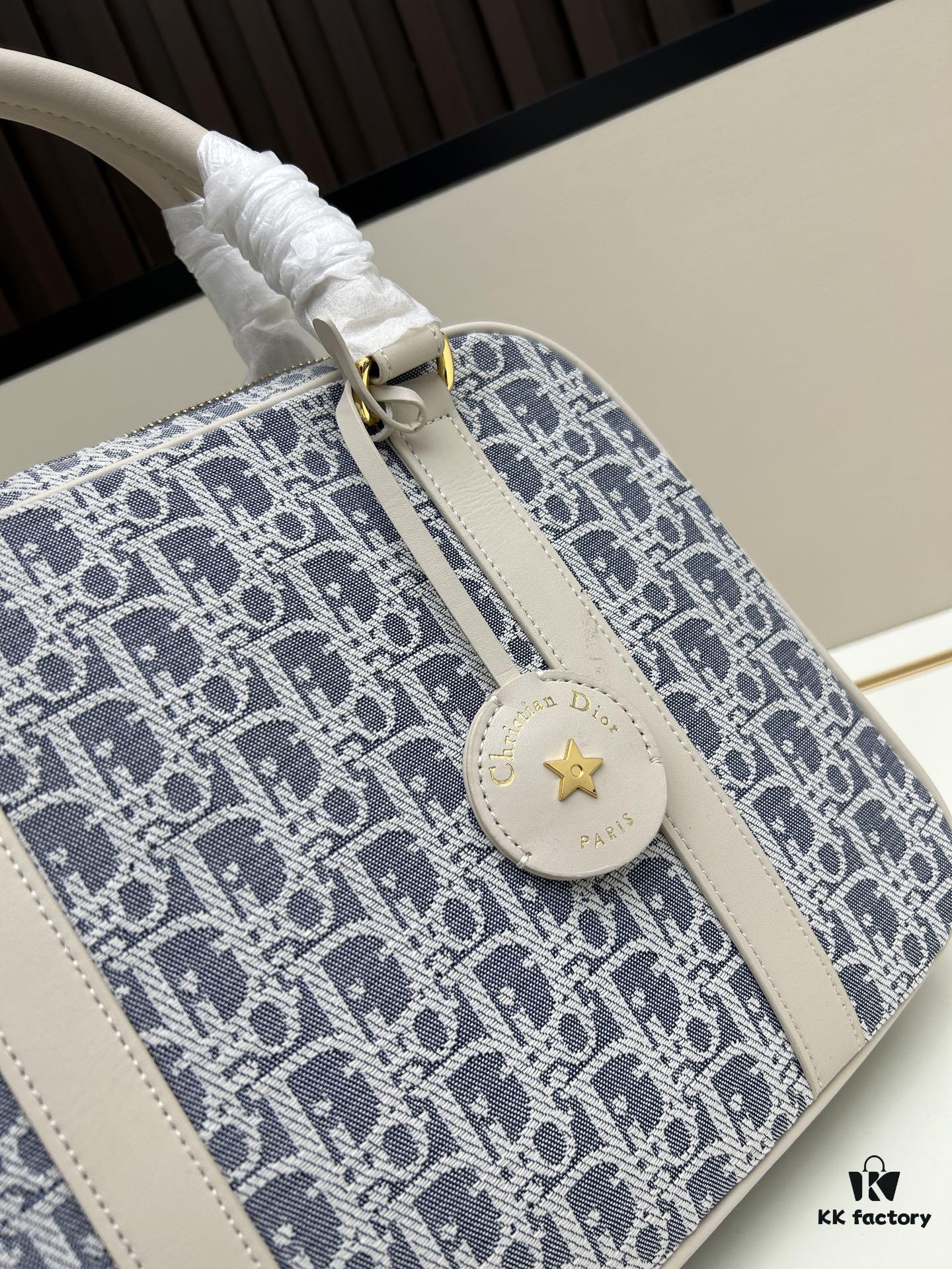 693094466e68136f4d9a9ffc Large D-Vibe Bowling Bag in Blue Oblique Print