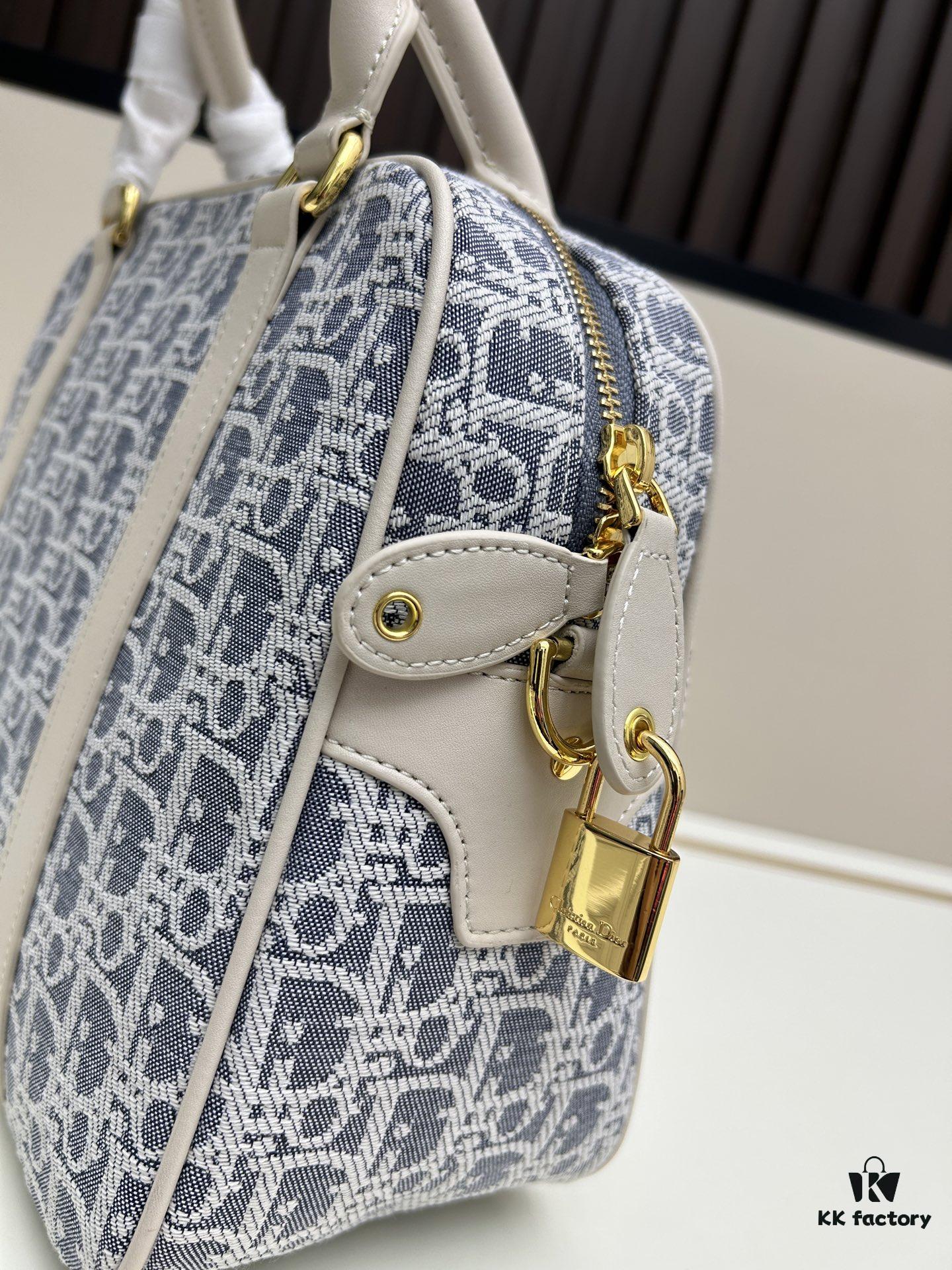 693094466e68136f4d9a9ffd Large D-Vibe Bowling Bag in Blue Oblique Print