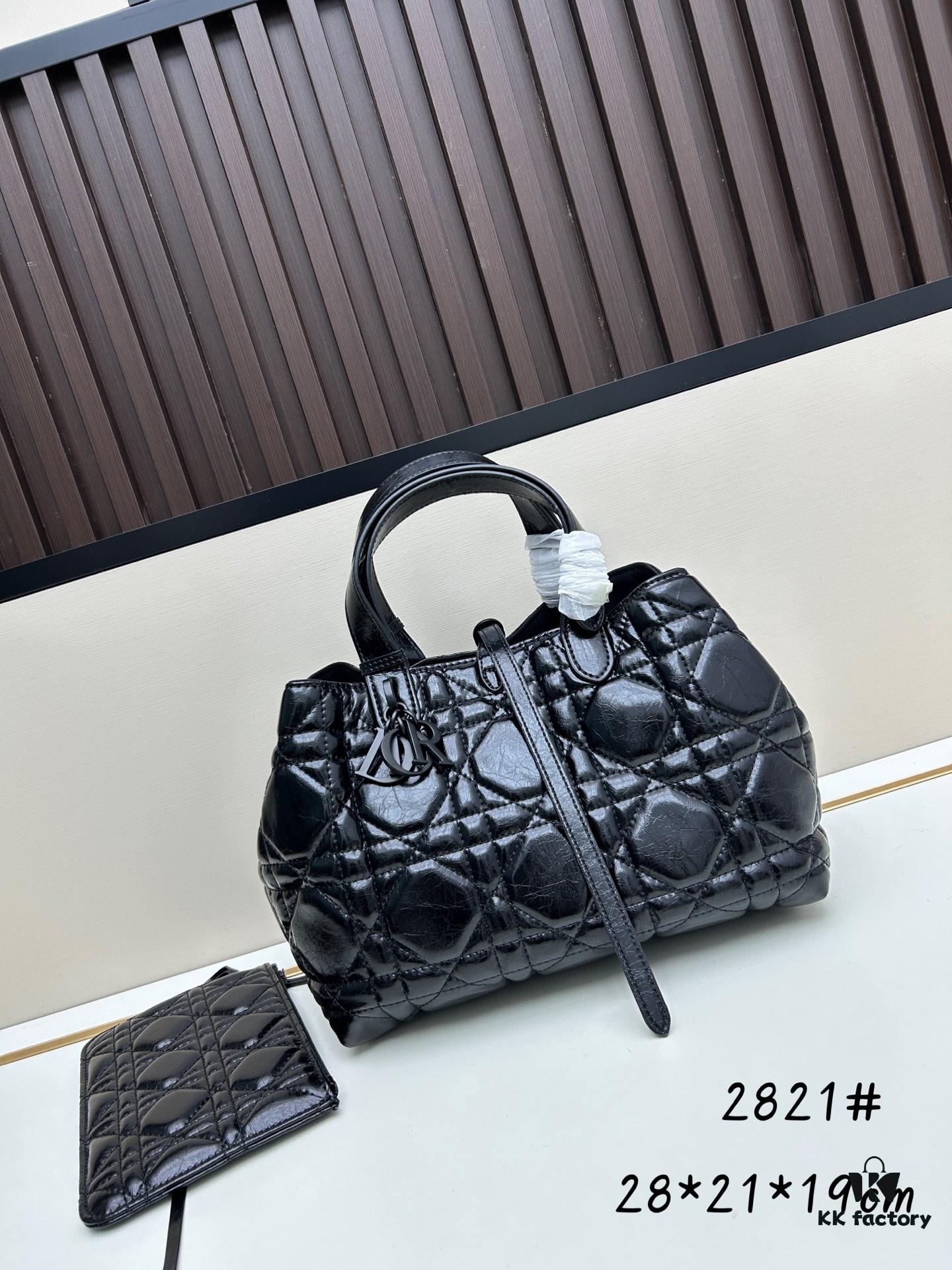 6930945a6e68136f4d9aa020 Medium-sized Oil-waxed Calfskin Dior Toujours Bag