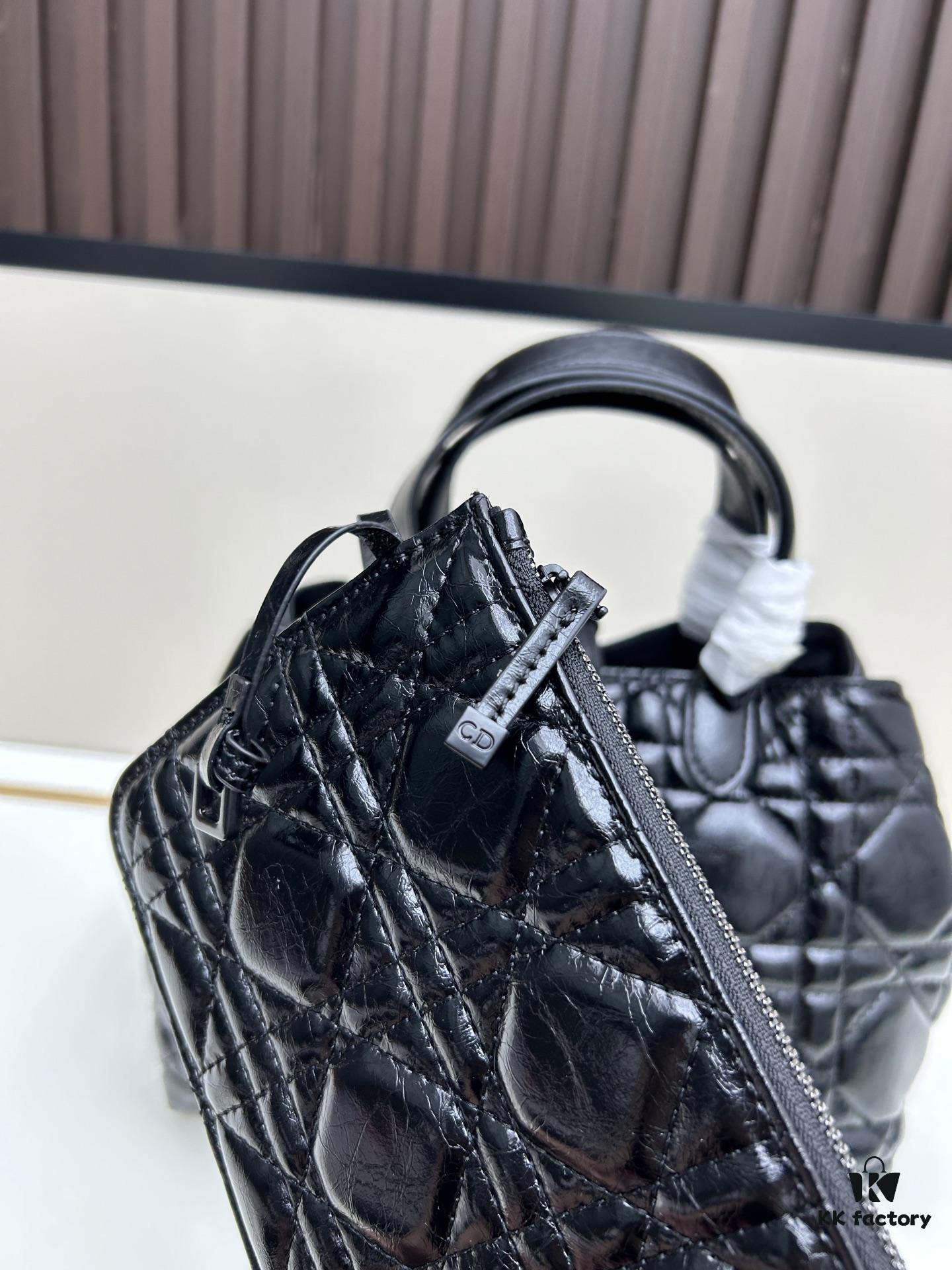 6930945c6e68136f4d9aa025 Medium-sized Oil-waxed Calfskin Dior Toujours Bag