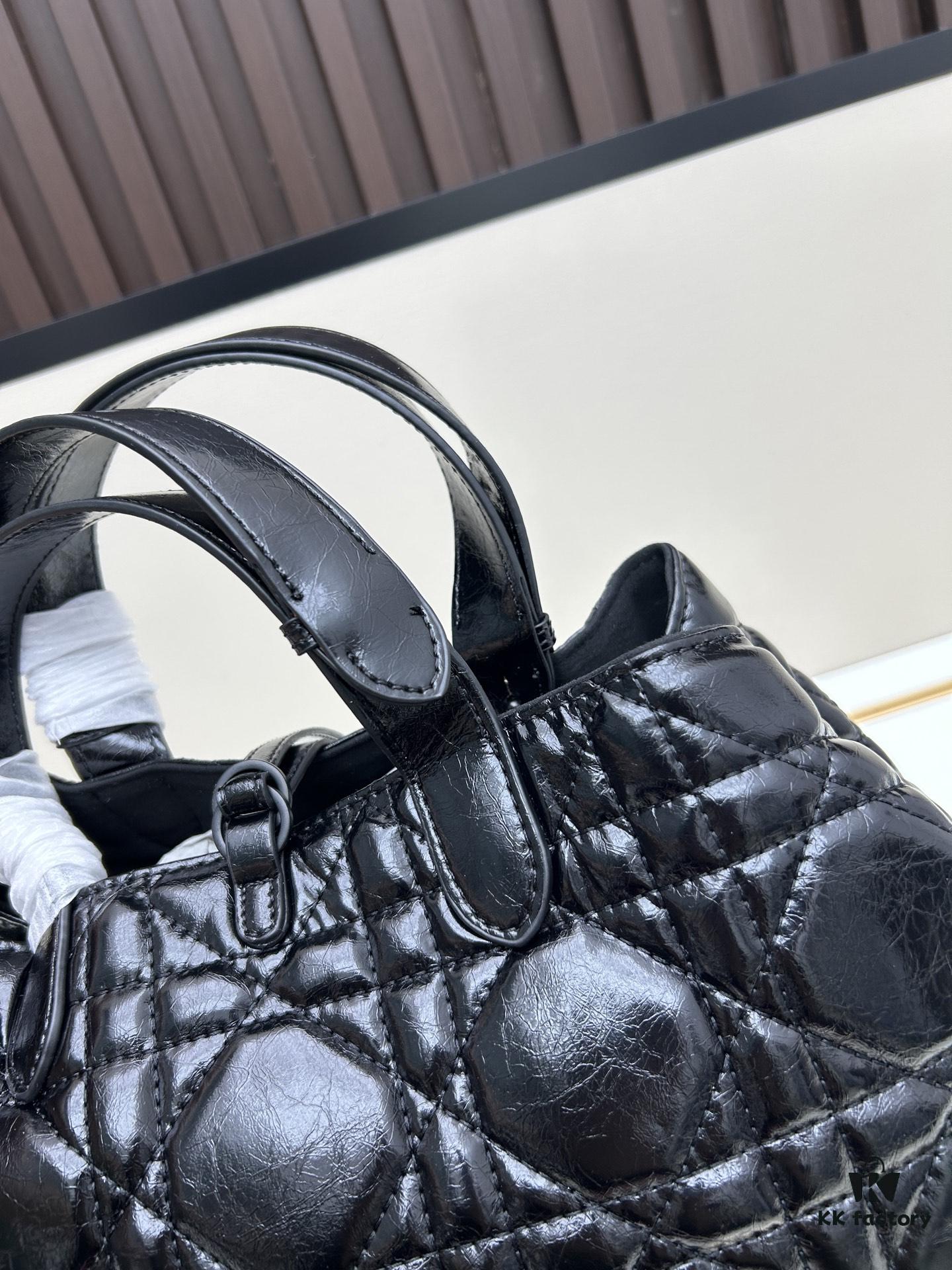 6930945e6e68136f4d9aa027 Medium-sized Oil-waxed Calfskin Dior Toujours Bag