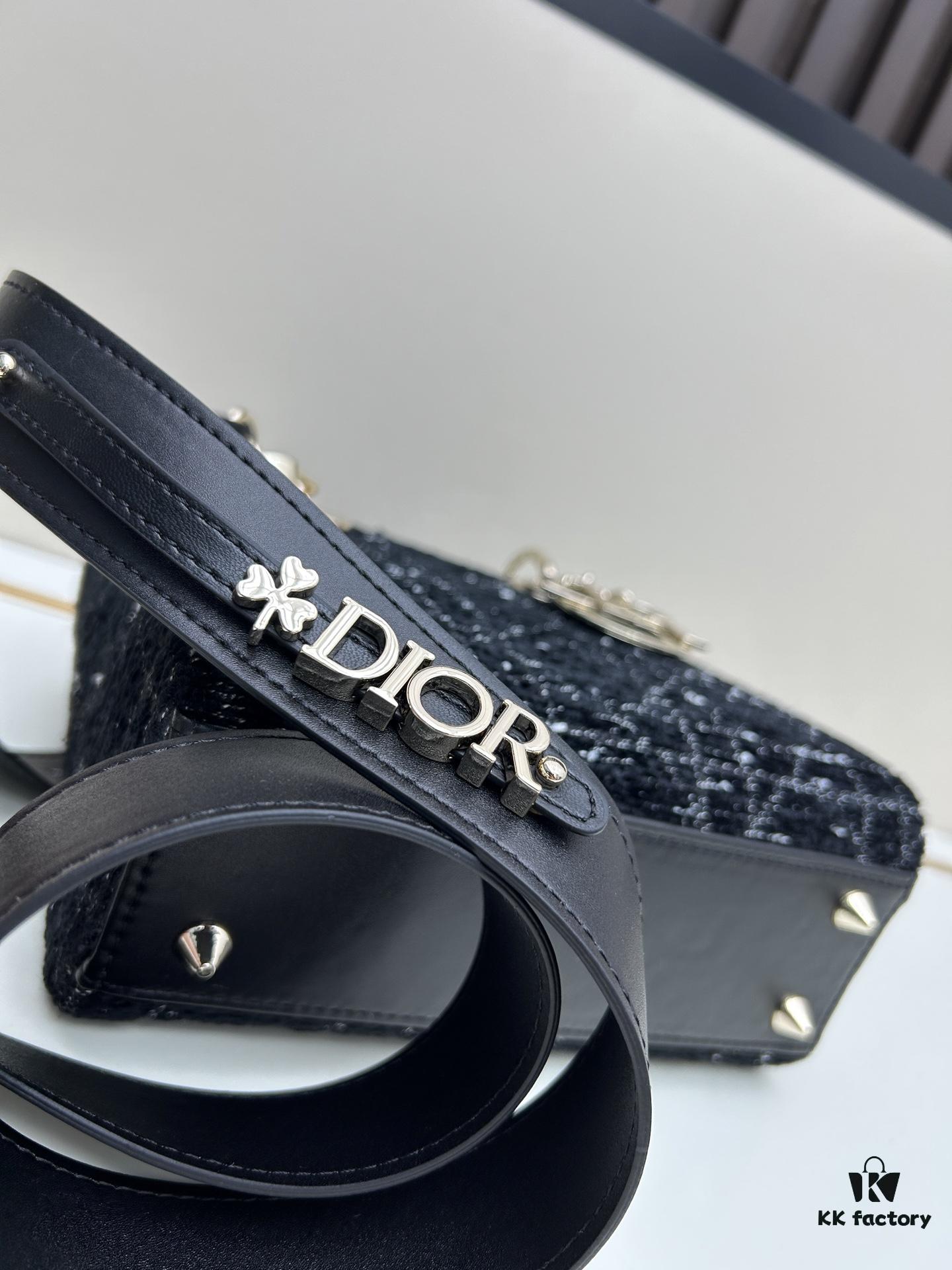 693094816e68136f4d9aa064 Dior New Launch Tweed Bag with Box Sharing ||| The Spiritual Essence of Tweed Fabric