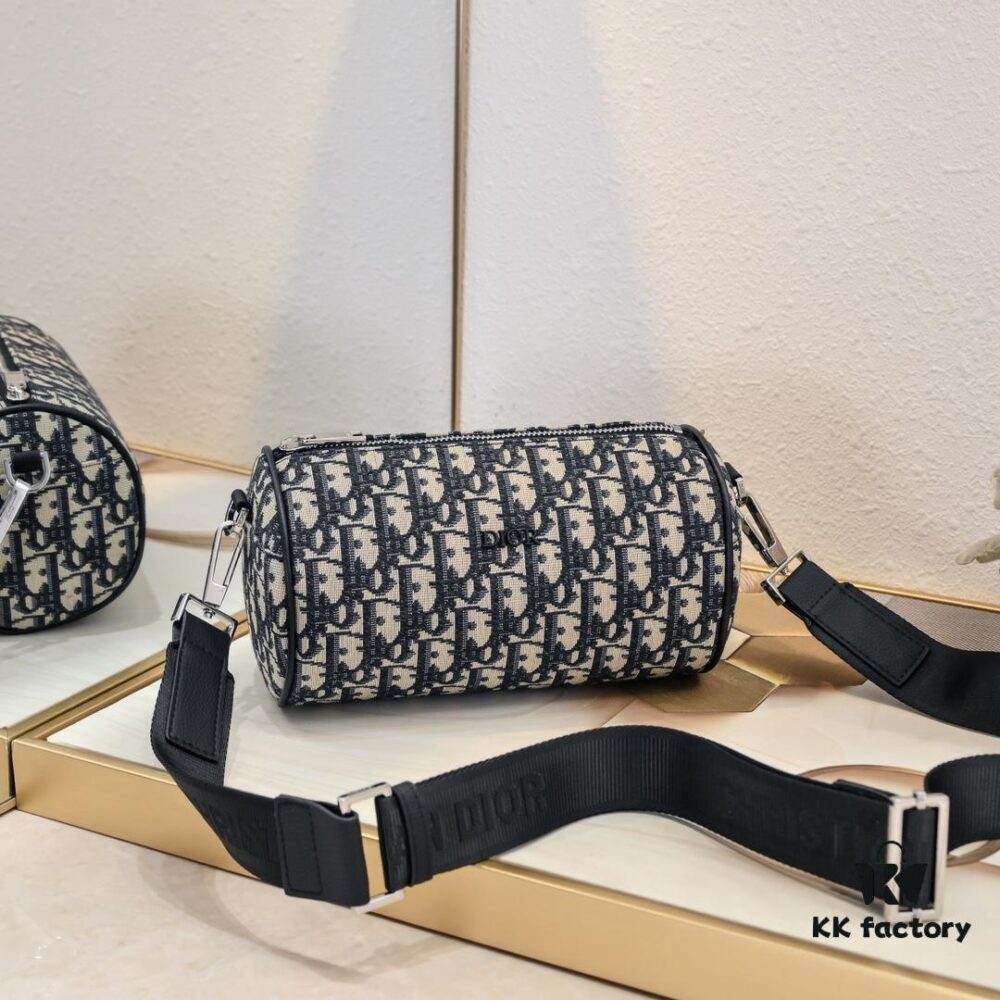 693094b36e68136f4d9aa0c1 Dior 2024 Pre-Spring New Arrival OBLIQUE Printed Canvas Cylindrical Tote Bag with Tiger Head Box 🐯🖤 Adjustable and Removable Strap in Black Fabric and Calfskin Unisex Design