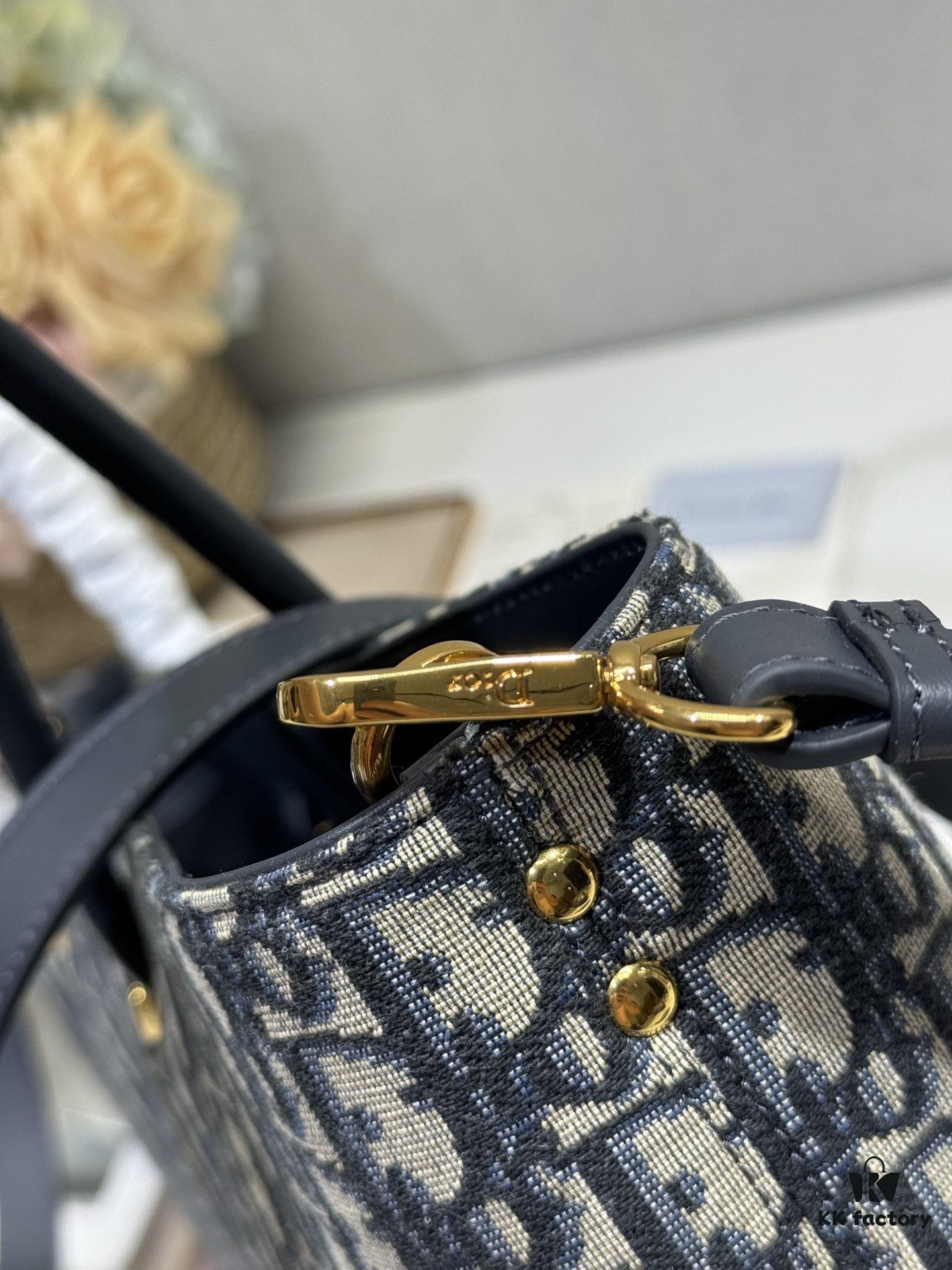 693094b36e68136f4d9aa0c2 Top-Grade Authentic Dior Stills Handbag (Blue Cloth)