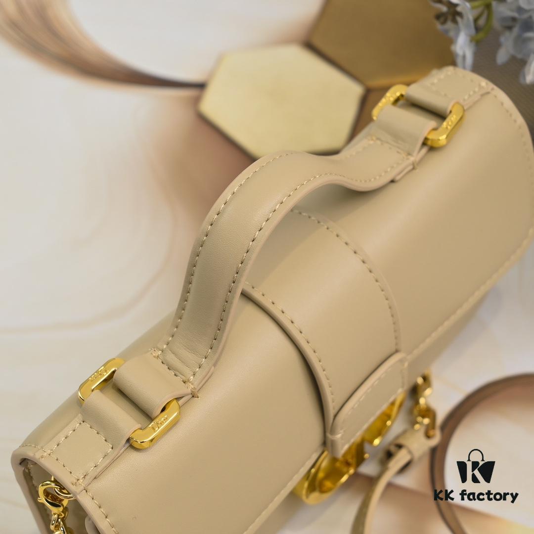 693094bc6e68136f4d9aa0d3 Upgraded Version Release🔥 Miss Montaigne Mini Chain Bag