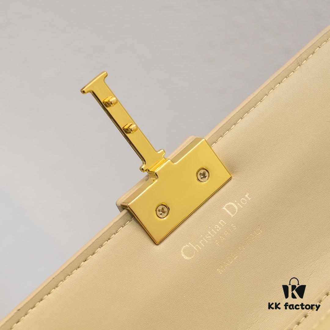 693094be6e68136f4d9aa0db Upgraded Version Release🔥 Miss Montaigne Mini Chain Bag