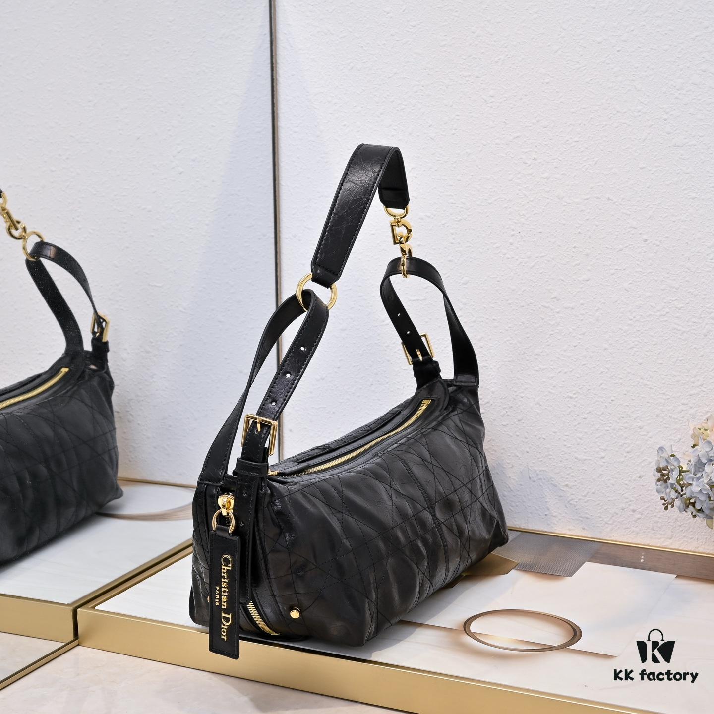 693094e46e68136f4d9aa126 Large D-Journey Bag