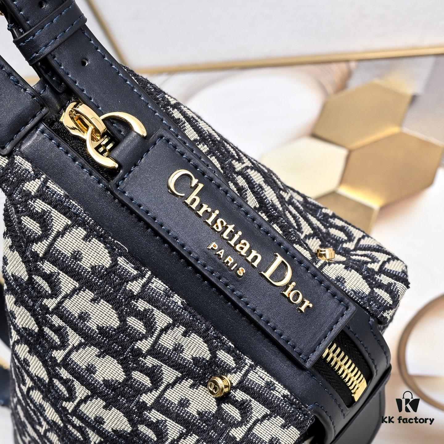 693094eb6e68136f4d9aa132 Small Size Upgraded Version D-Journey Handbag in Blue Oblique Print