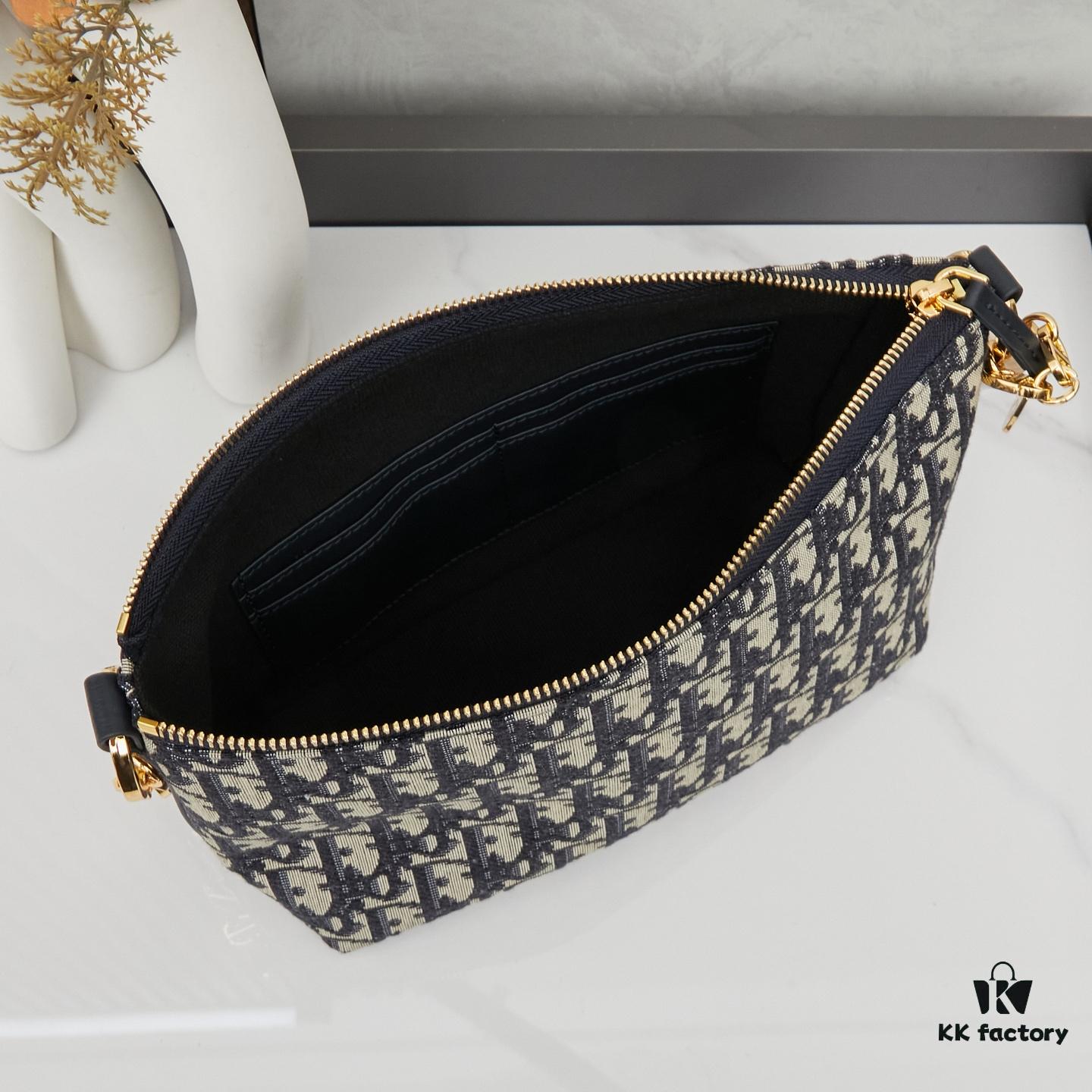 693095156e68136f4d9aa185 Diorstar Hobo Chain Bag in Blue Denim Dior Oblique Jacquard