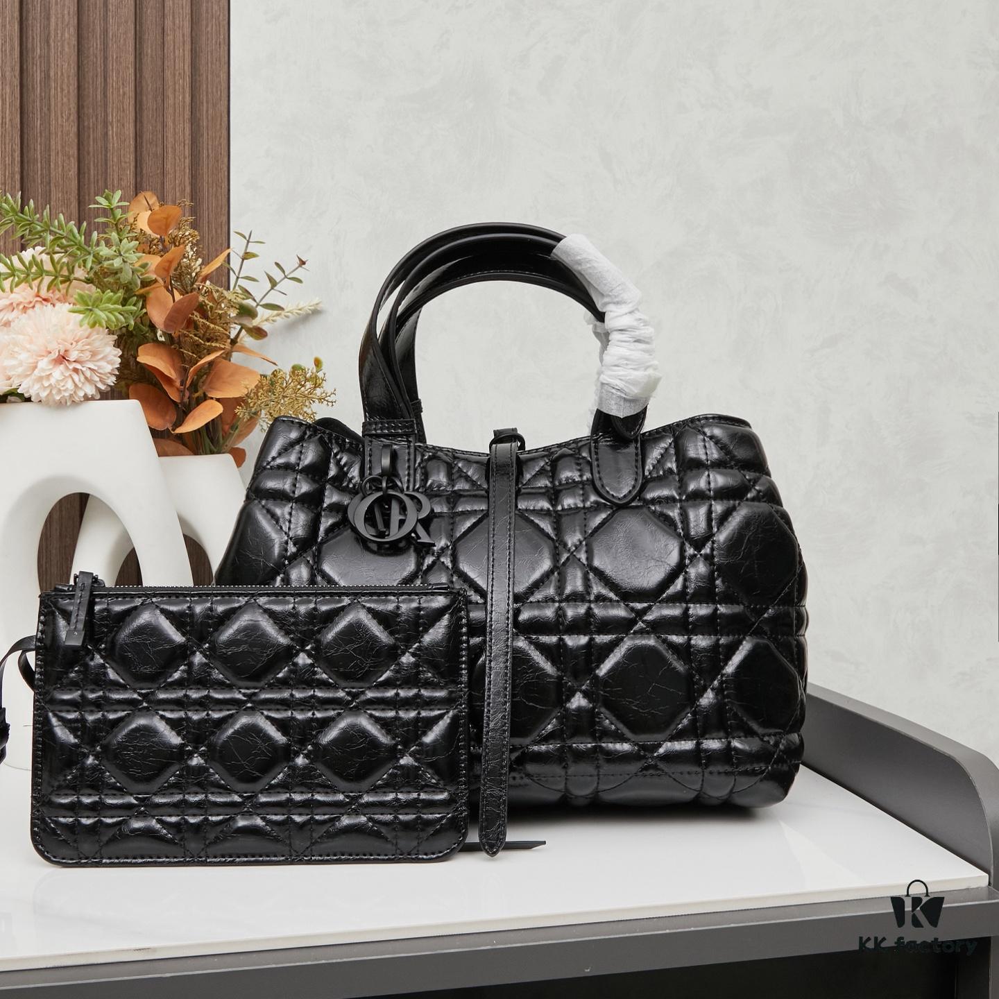 6930951b6e68136f4d9aa191 Medium-sized Oil-Waxed Calfskin Dior Toujours Bag