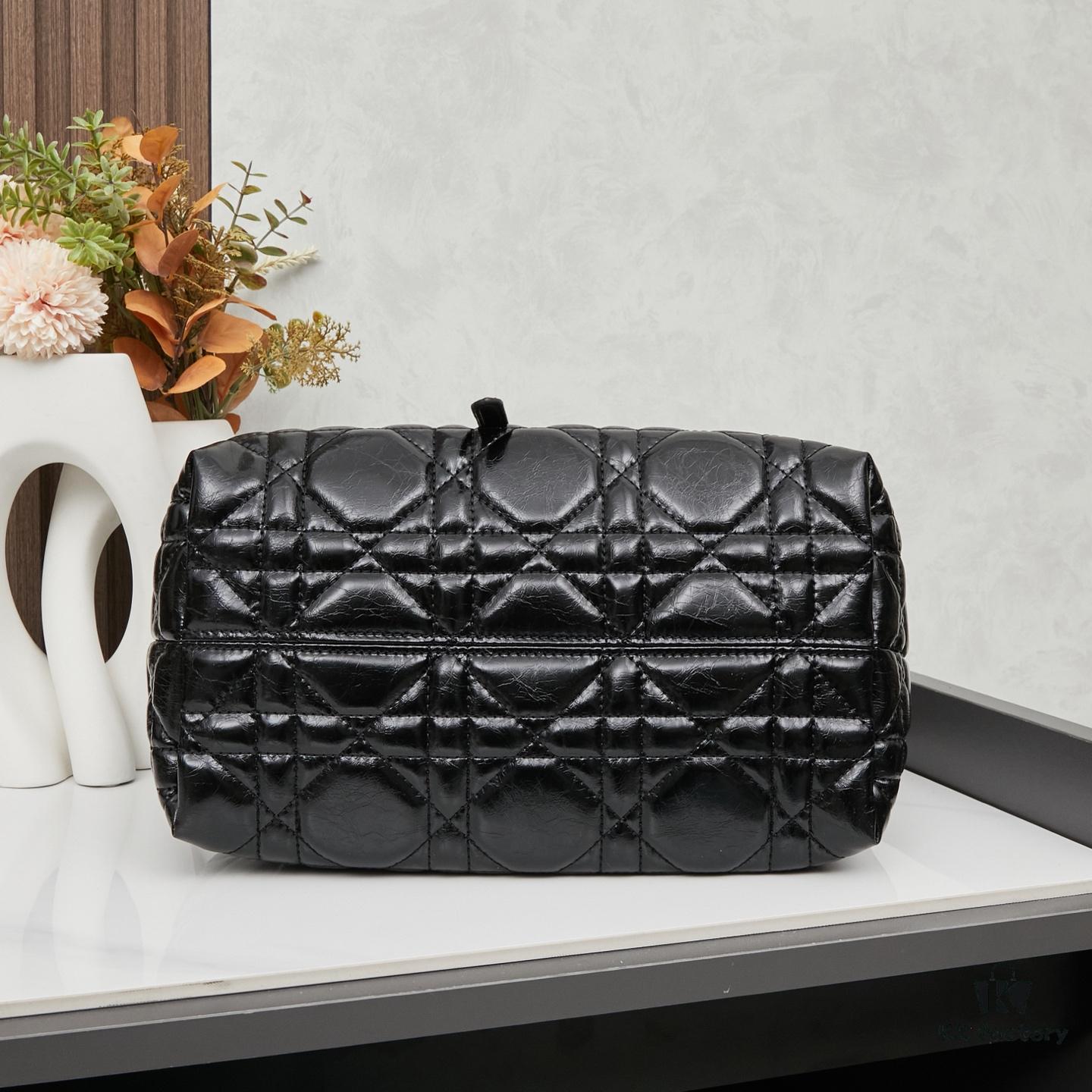 6930951b6e68136f4d9aa192 Medium-sized Oil-Waxed Calfskin Dior Toujours Bag