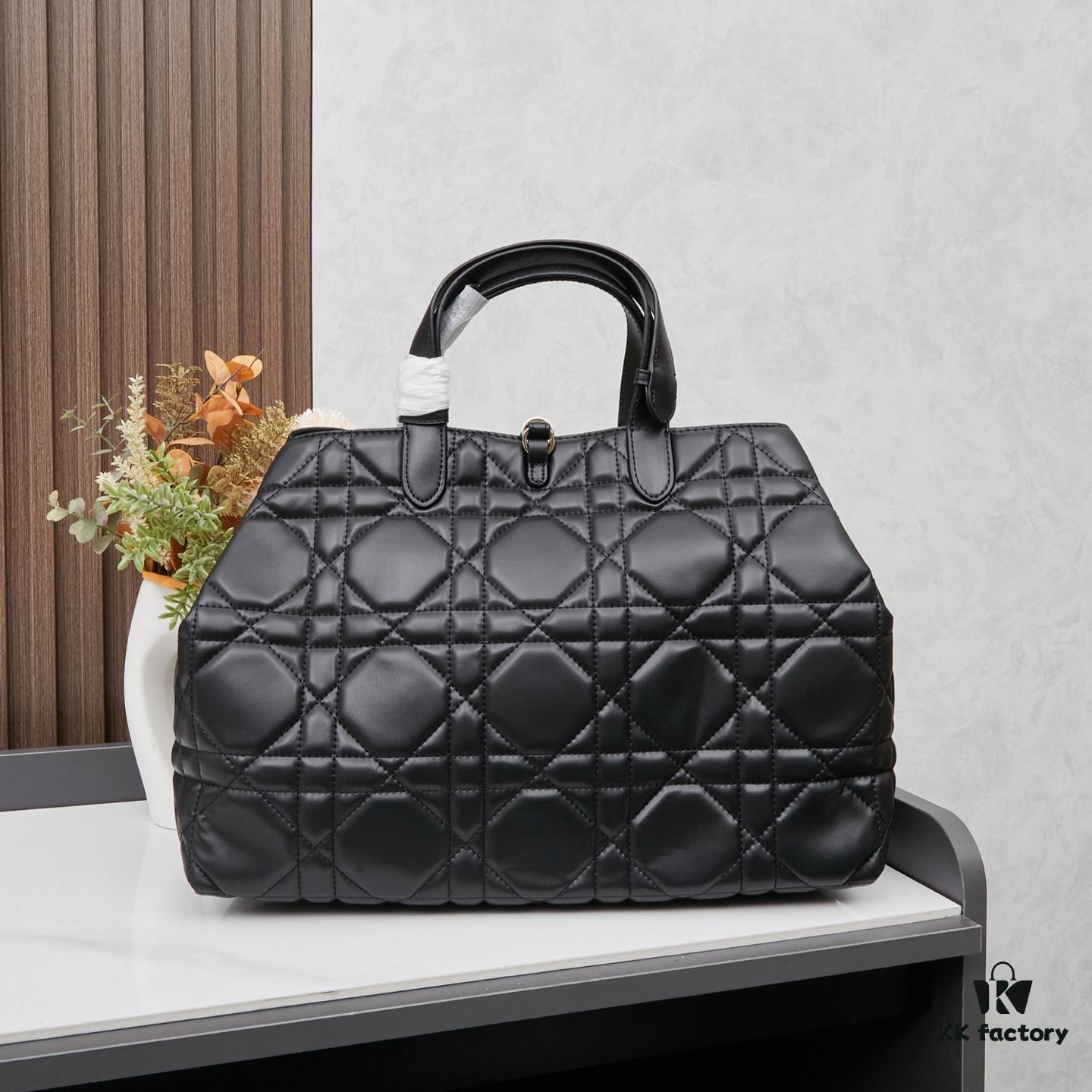 6930952e6e68136f4d9aa1b3 Large Dior Toujours Bag