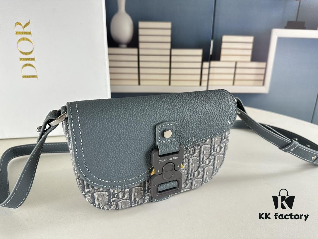 693095486e68136f4d9aa1ea Dior Saddle Clutch with Shoulder Strap, Grainy Calfskin and Oblique Print